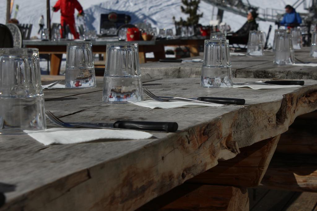 Hotel Restaurant U'Fredy La Clusaz Ngoại thất bức ảnh
