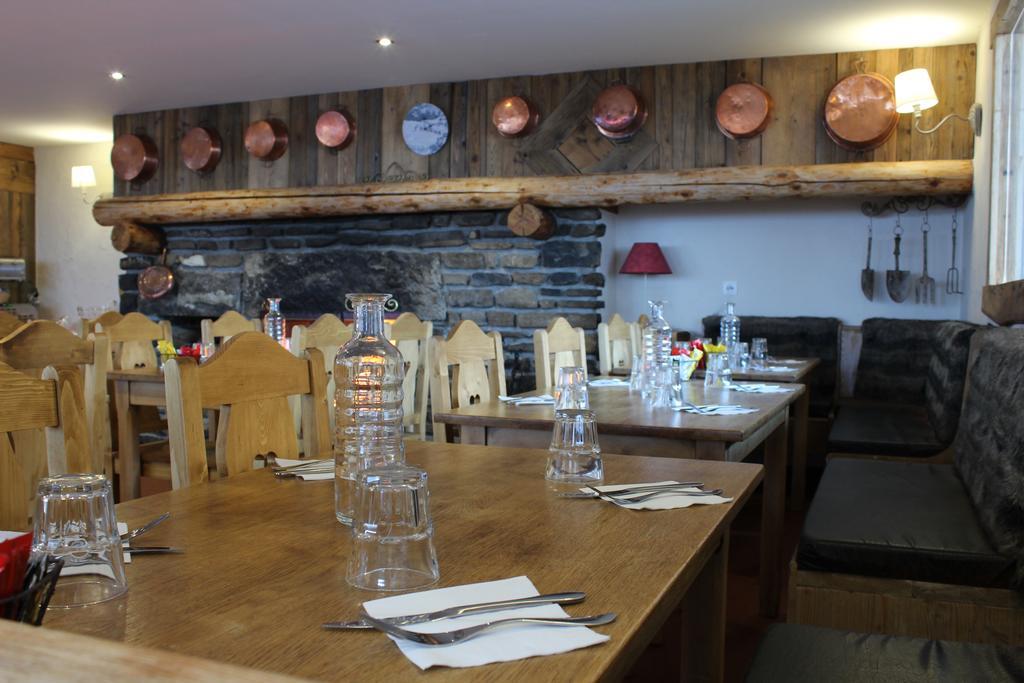 Hotel Restaurant U'Fredy La Clusaz Ngoại thất bức ảnh